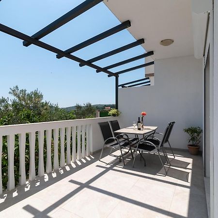 Apartments Dobrila Kaštel Novi Zewnętrze zdjęcie
