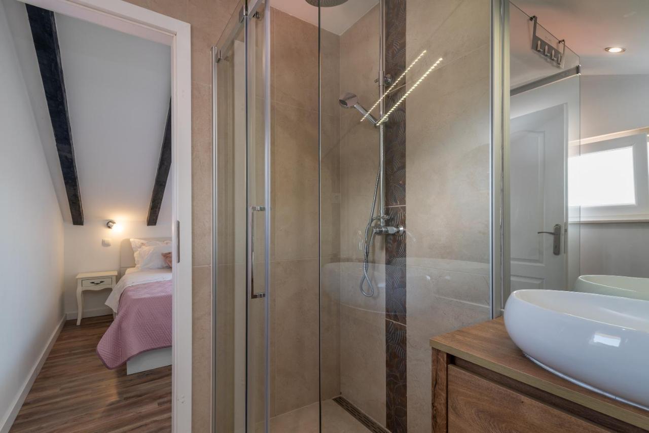Apartments Dobrila Kaštel Novi Zewnętrze zdjęcie