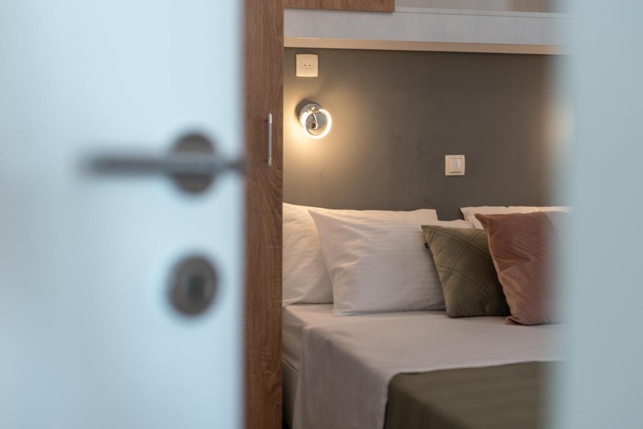 Apartments Dobrila Kaštel Novi Zewnętrze zdjęcie