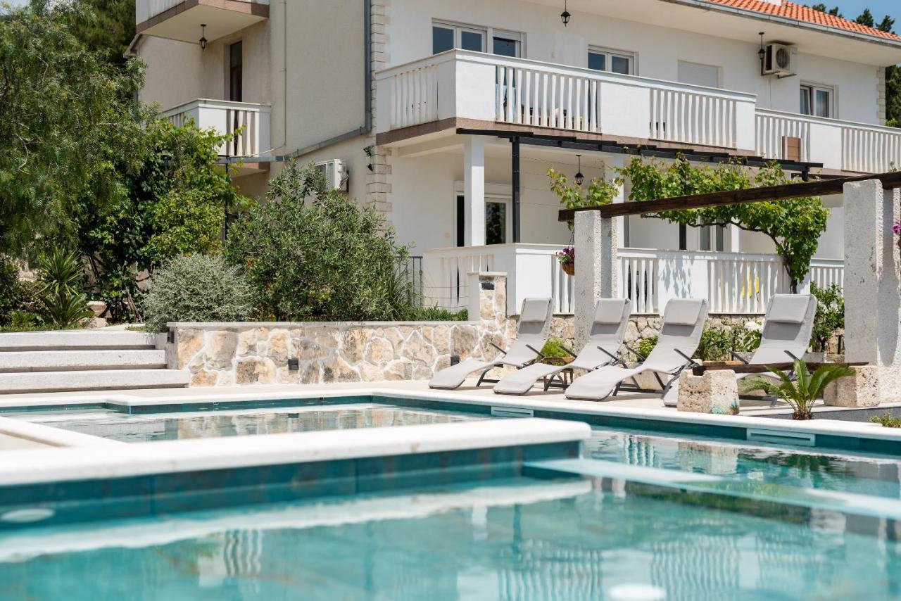 Apartments Dobrila Kaštel Novi Zewnętrze zdjęcie