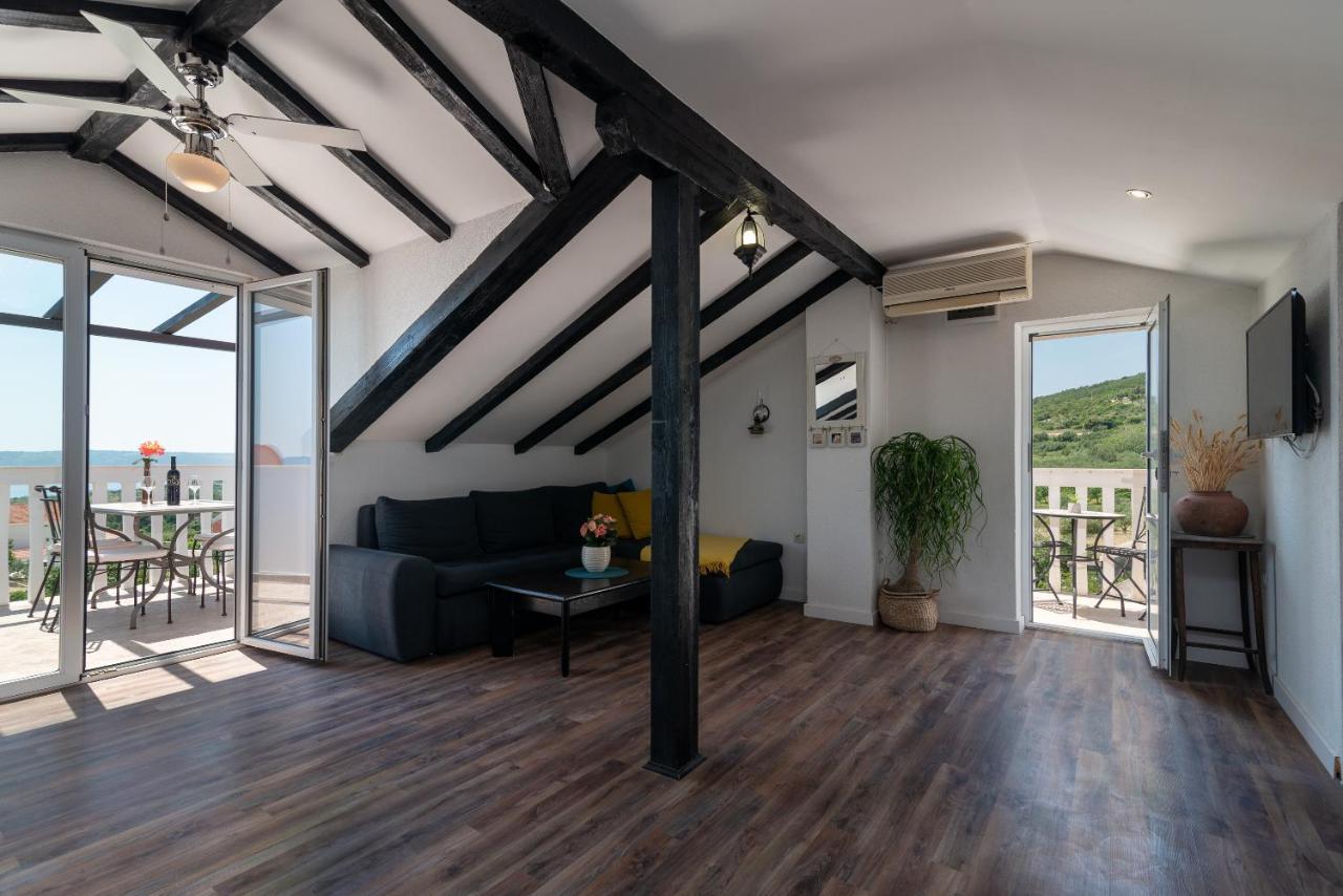 Apartments Dobrila Kaštel Novi Zewnętrze zdjęcie